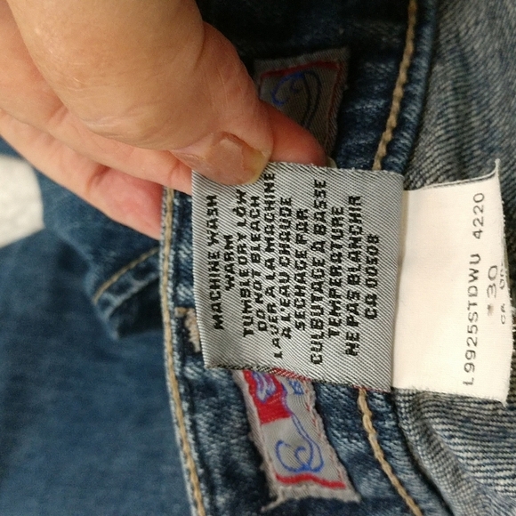 Silver Capris Size 30 - Picture 9 of 11